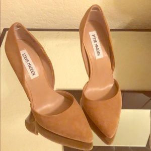 Nude Stiletto Pump